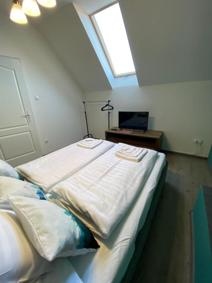Platan Apartmanhaz Balatongyorok Exterior photo