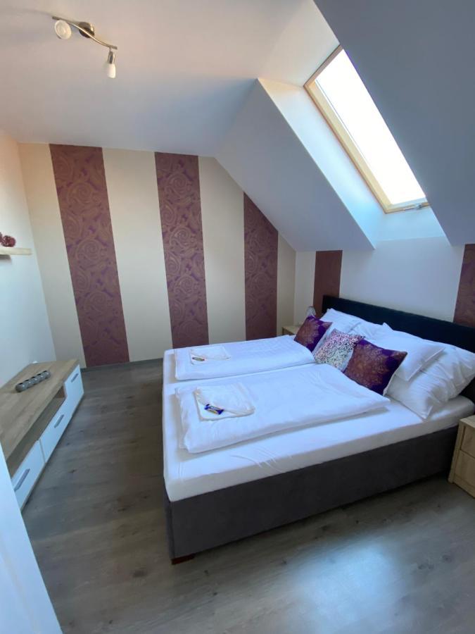 Platan Apartmanhaz Balatongyorok Exterior photo