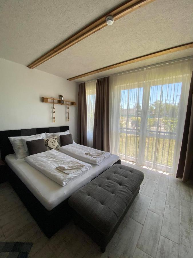 Platan Apartmanhaz Balatongyorok Exterior photo