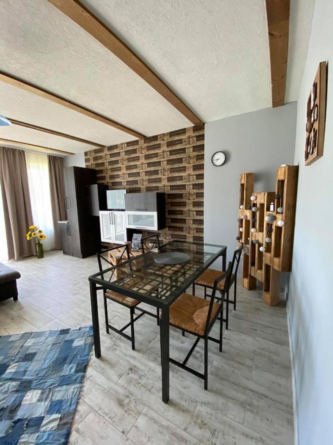 Platan Apartmanhaz Balatongyorok Exterior photo